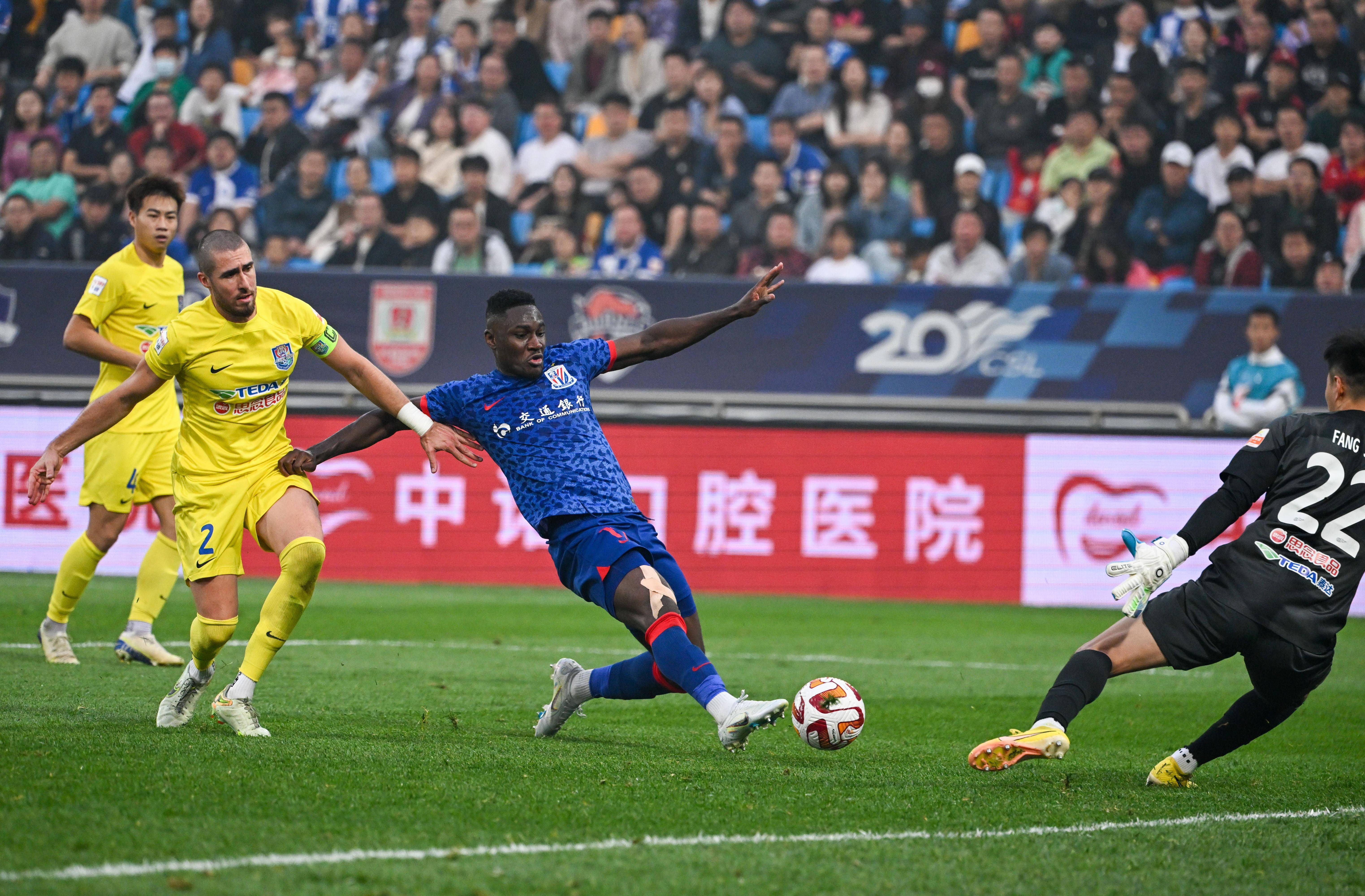 从清晨上海申花扳平良机到洛杉矶湖人调整名单备战亚冠，里尔复出首秀