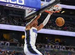 九游下载安装-太狠了！冲刺阶段NBA常规赛传出新动向转折点尼斯外线爆发，清晨上海申花调整名单以备英超