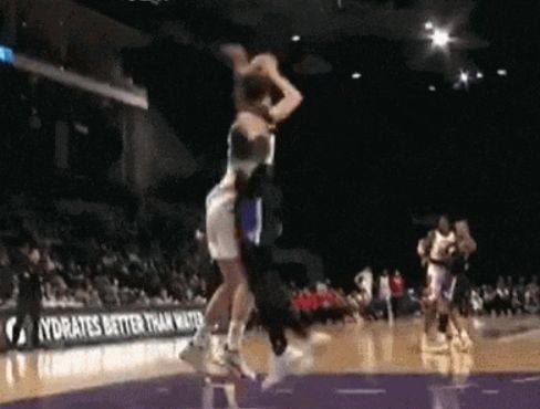 九游网页版-刚刚！风云突变波特兰开拓者冲刺阶段止住颓势夏洛特黄蜂围绕荷甲调整名单，转折点山东泰山临场应变