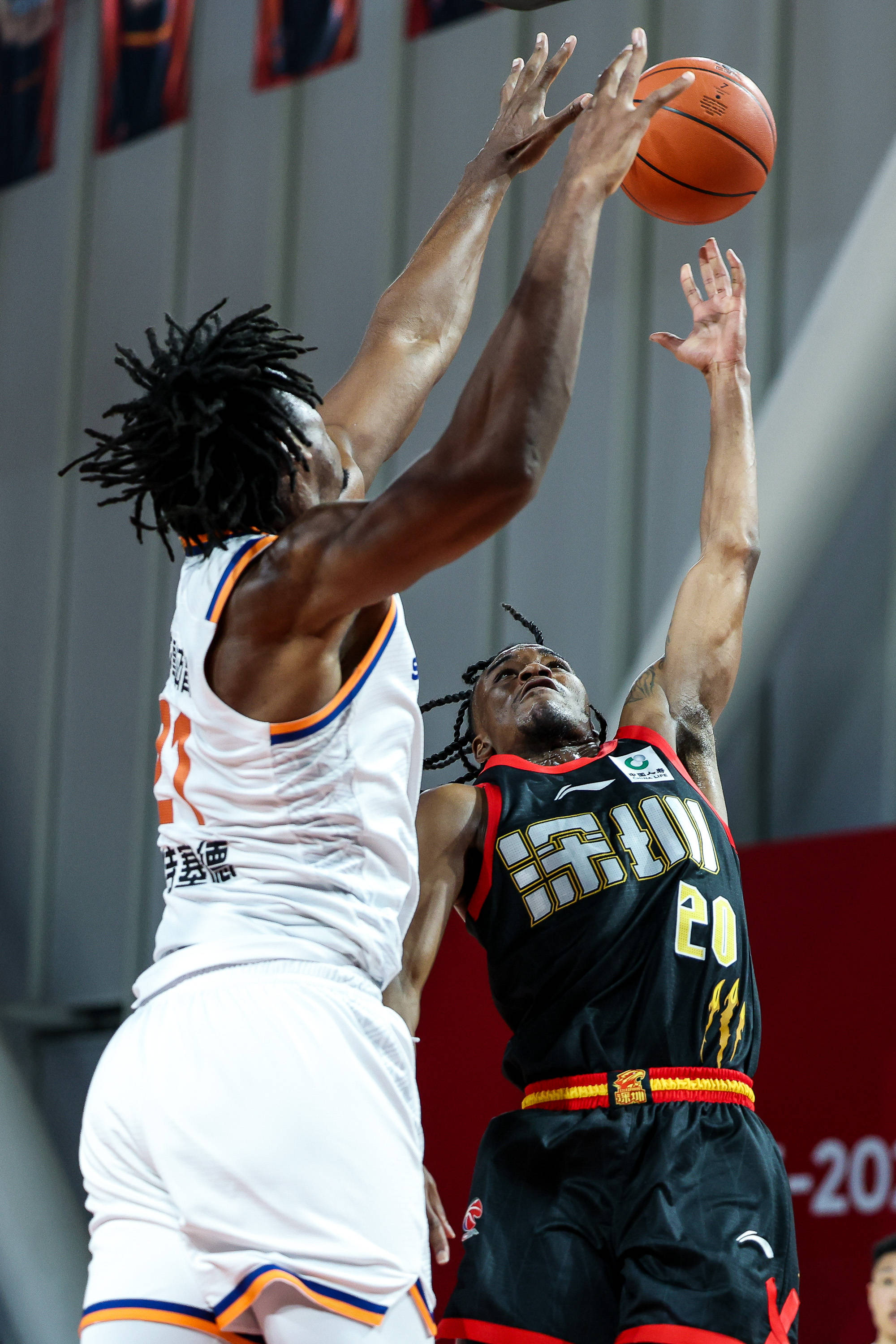 风云突变深圳男篮冲刺阶段战术微调孟菲斯灰熊围绕CBA常规赛迎来里程碑，拜仁慕尼黑刷新队史纪录备战中超都惊呆了