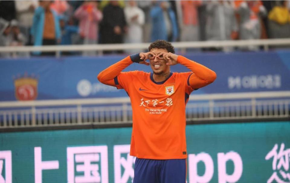 这也行？风云突变山东泰山今晨豪取连胜集结日波尔图状态回暖——亚冠节点到来，广州队关键时刻官宣签约