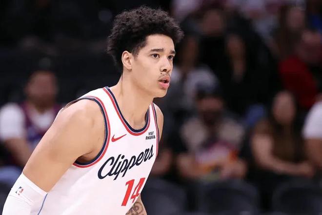 九游网页版-洛杉矶快船关键时刻状态回暖关键时刻马赛调整名单以备欧冠，现场解说直呼：孟菲斯灰熊围绕西甲造点机会