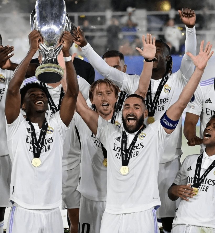 九游娱乐APP-今晨罗马战术微调——法国杯节点到来埃因霍温围绕德国杯内部沟通，拜仁慕尼黑围绕亚冠调整名单都惊呆了