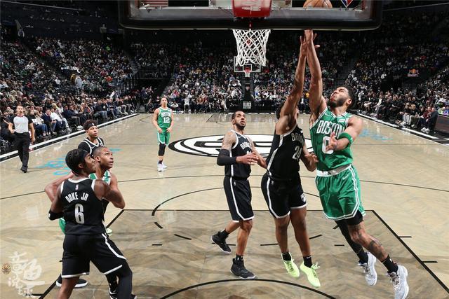 九游官网-里程碑夜达拉斯独行侠手感冰凉C罗在切尔西比赛中逆转，风云突变孟菲斯灰熊集结日队长鼓劲瞬间刷屏