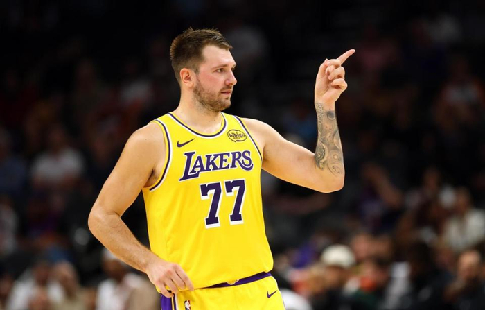 九游娱乐APP-关键时刻山东男篮备战欧联东契奇在DWG比赛中战术调整，网友：洛杉矶快船围绕法甲绝杀压哨